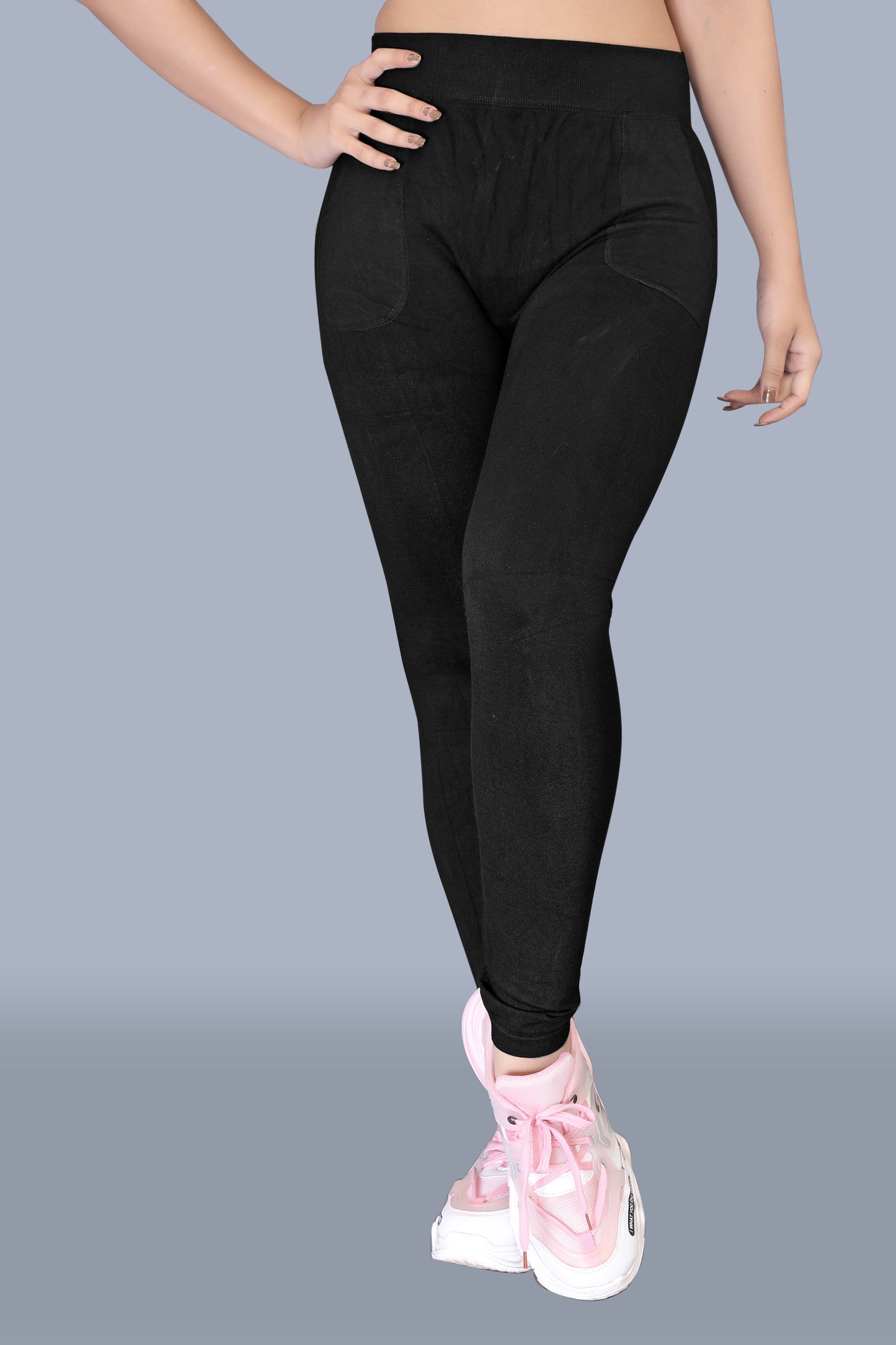 Women Black Leggings with Pocket