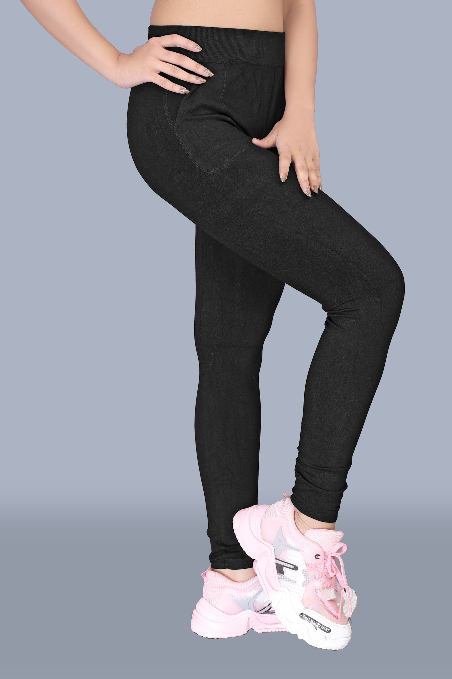 Women Black Leggings with Pocket