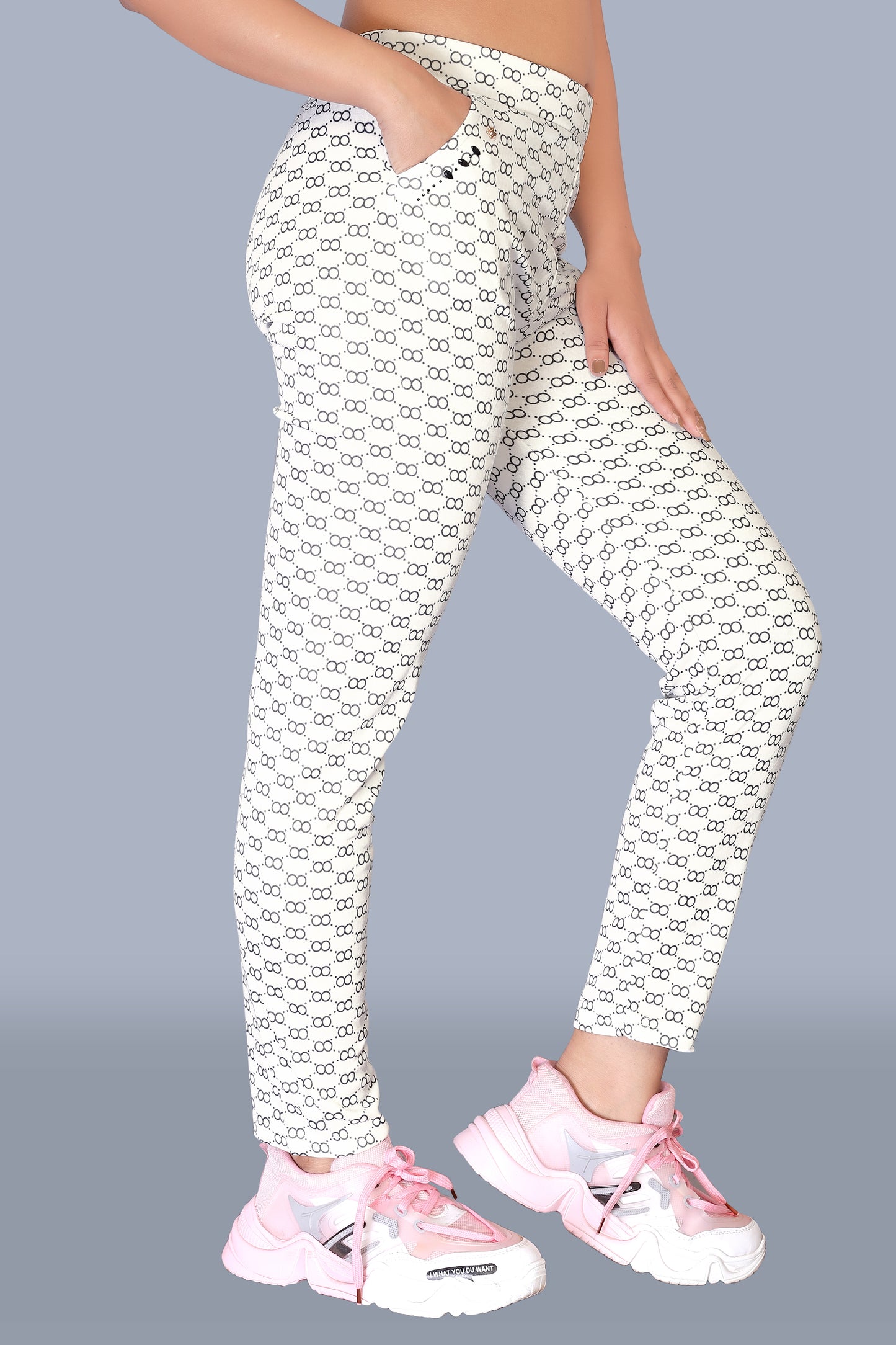 Women Leggings with Clique Pattern